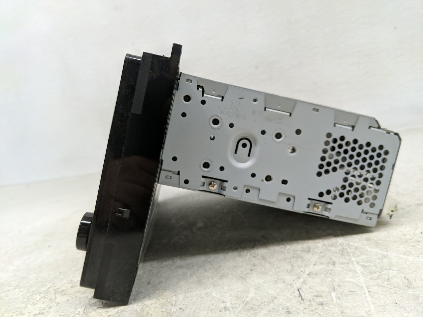 2017-2019 Toyota Corolla Radio AM FM Cd Player Receiver Replacement P/N:86140-02520 Fits Fits 2017 2018 2019 OEM Used Auto P