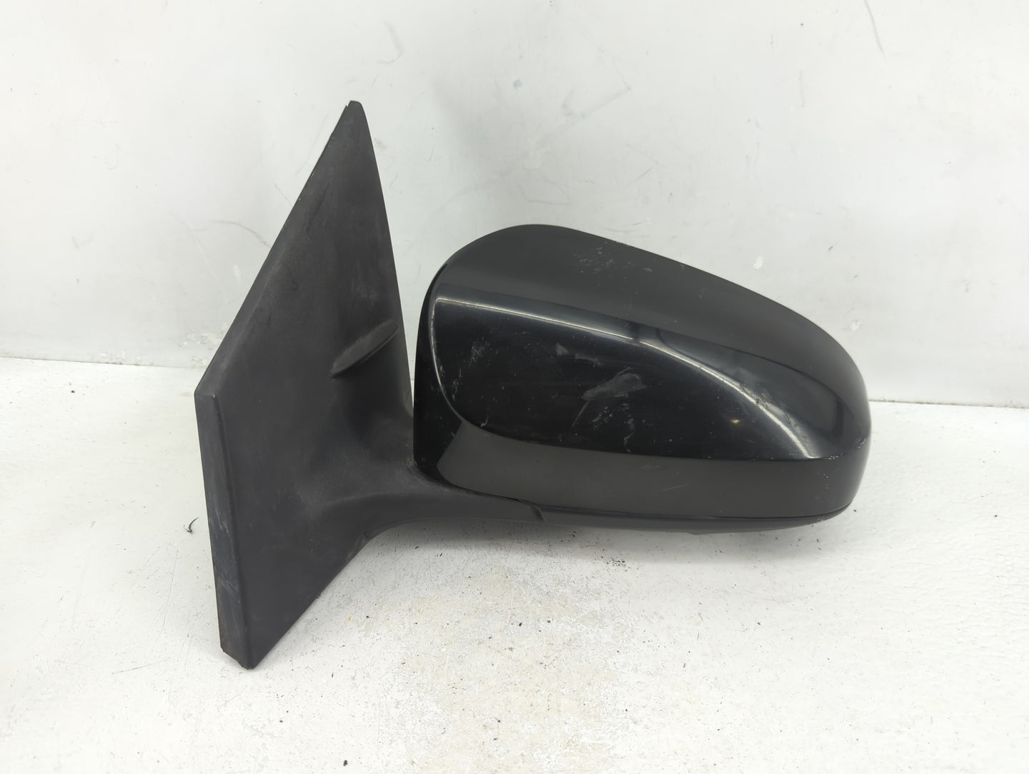2014-2019 Toyota Corolla Driver Side View Mirror - Left Door Mirror OEM Used - Oemusedautoparts1.com