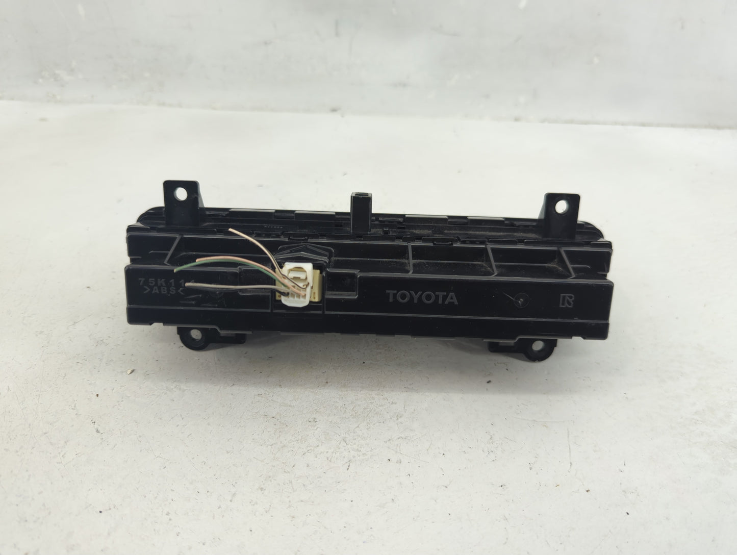 2017-2019 Toyota Corolla Climate Control Module Temperature AC/Heater Replacement P/N:55900-02A30 Fits Fits 2017 2018 2019 O