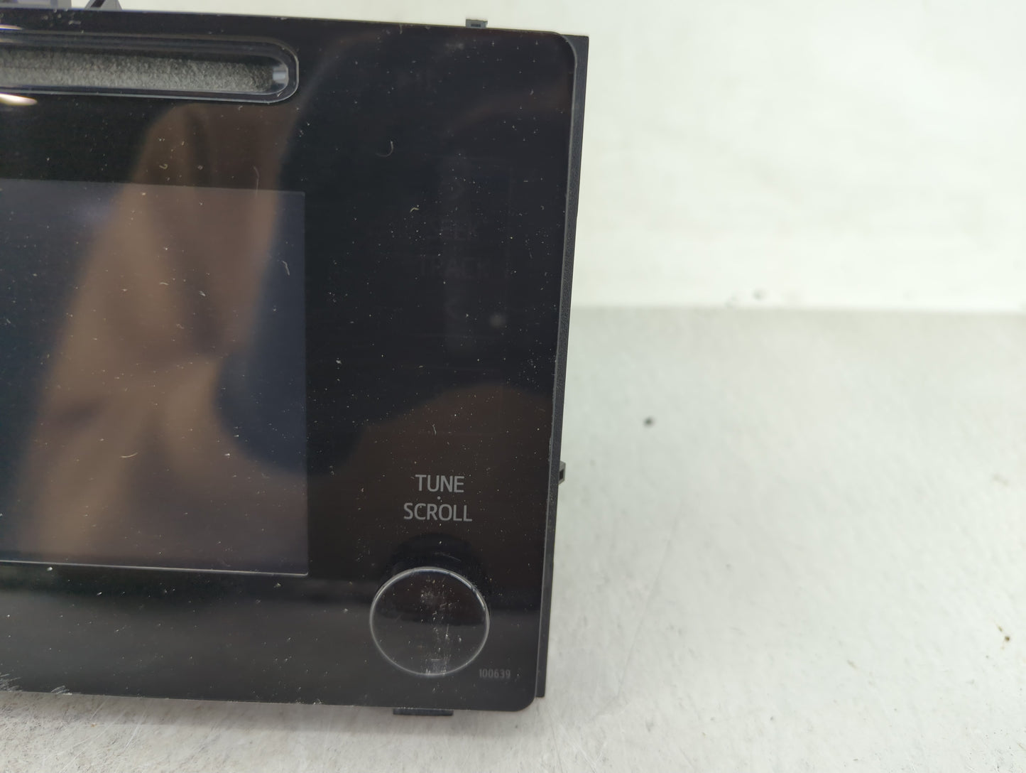 2017-2019 Toyota Corolla Radio AM FM Cd Player Receiver Replacement P/N:86140-02520 Fits Fits 2017 2018 2019 OEM Used Auto P