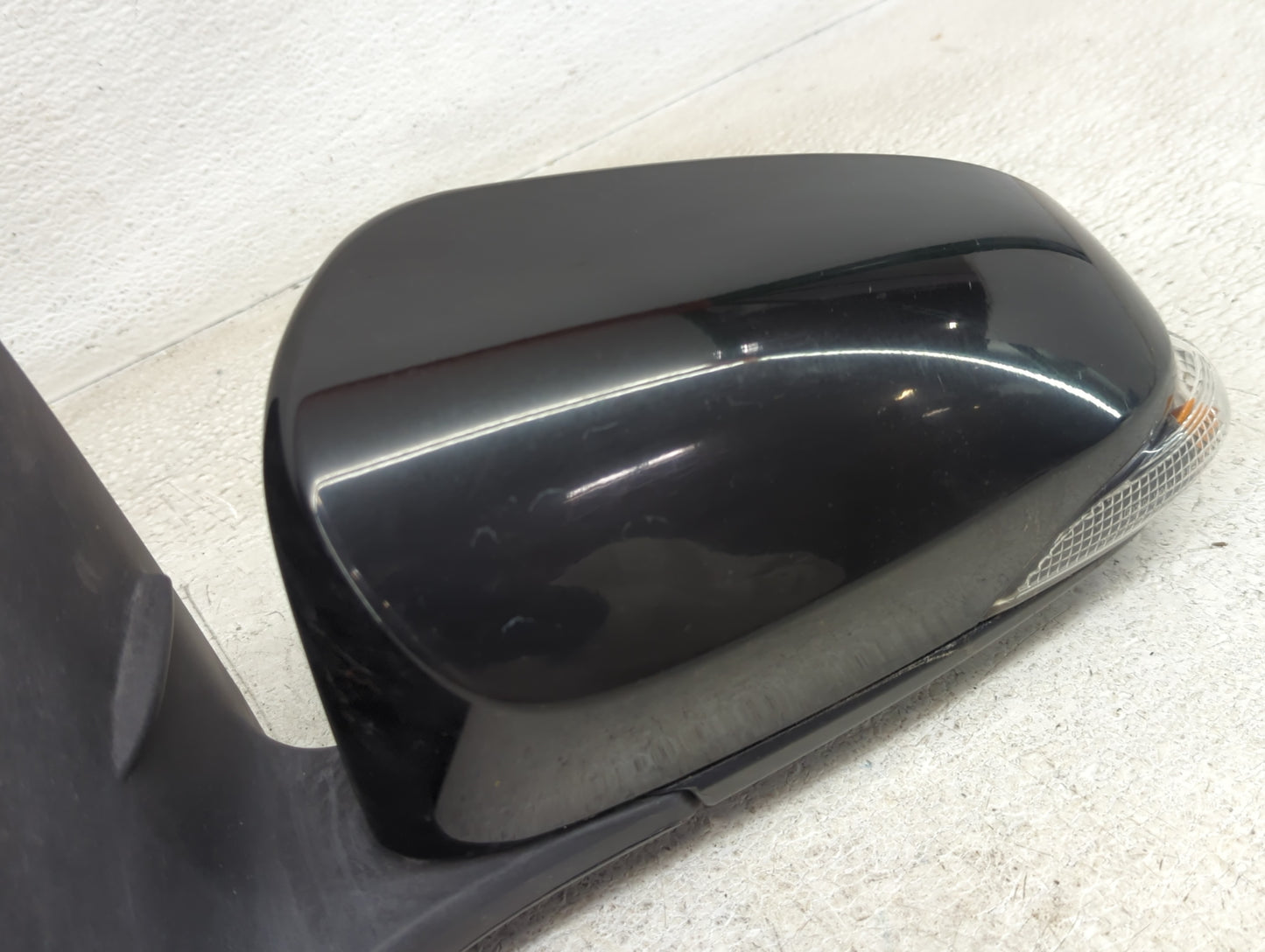 2014-2019 Toyota Corolla Driver Side View Mirror - Left Door Mirror OEM Used - Oemusedautoparts1.com