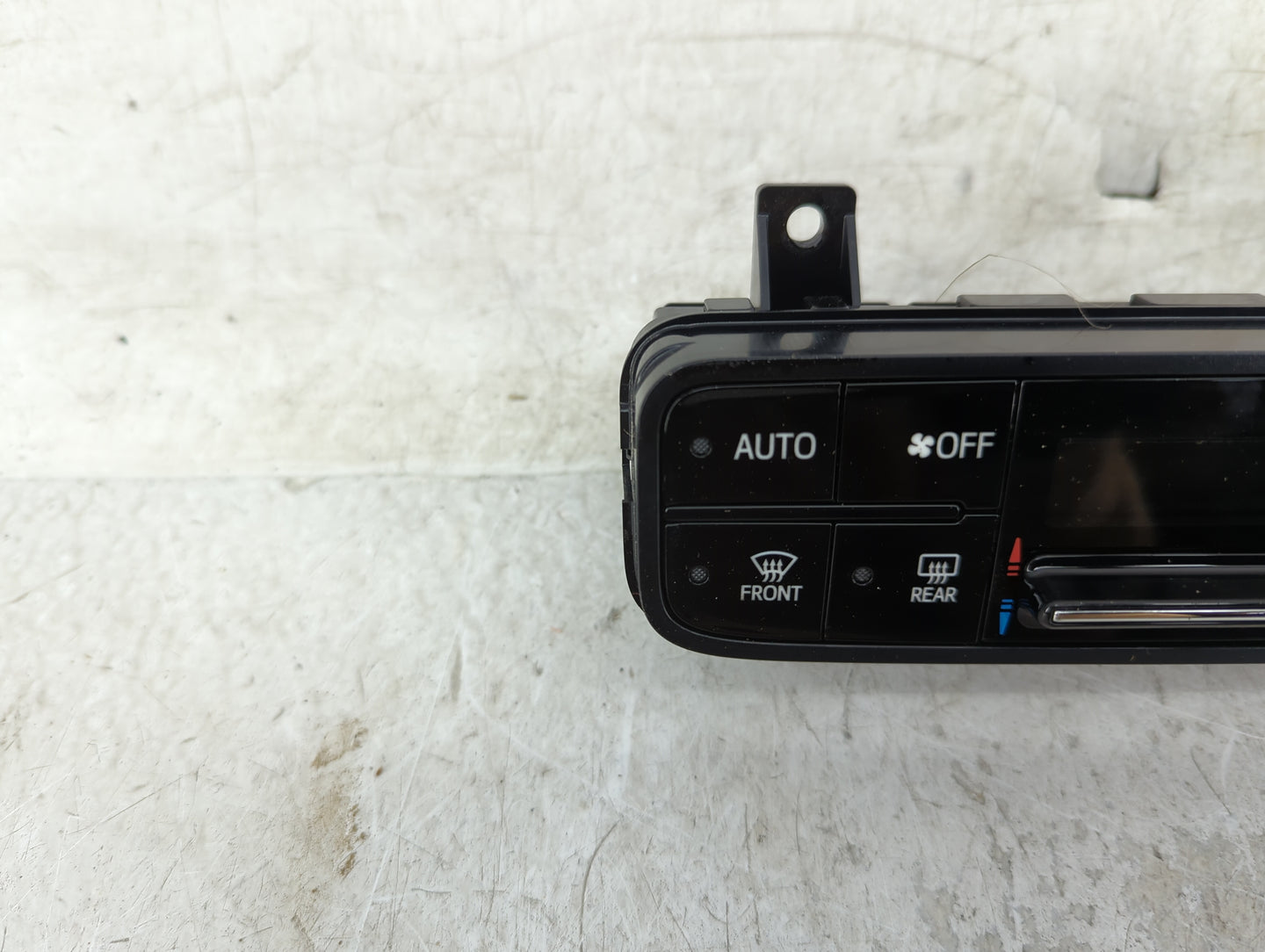 2017 Toyota Corolla Climate Control Module Temperature AC/Heater Replacement P/N:75K114 Fits OEM Used Auto Parts - Oemusedau