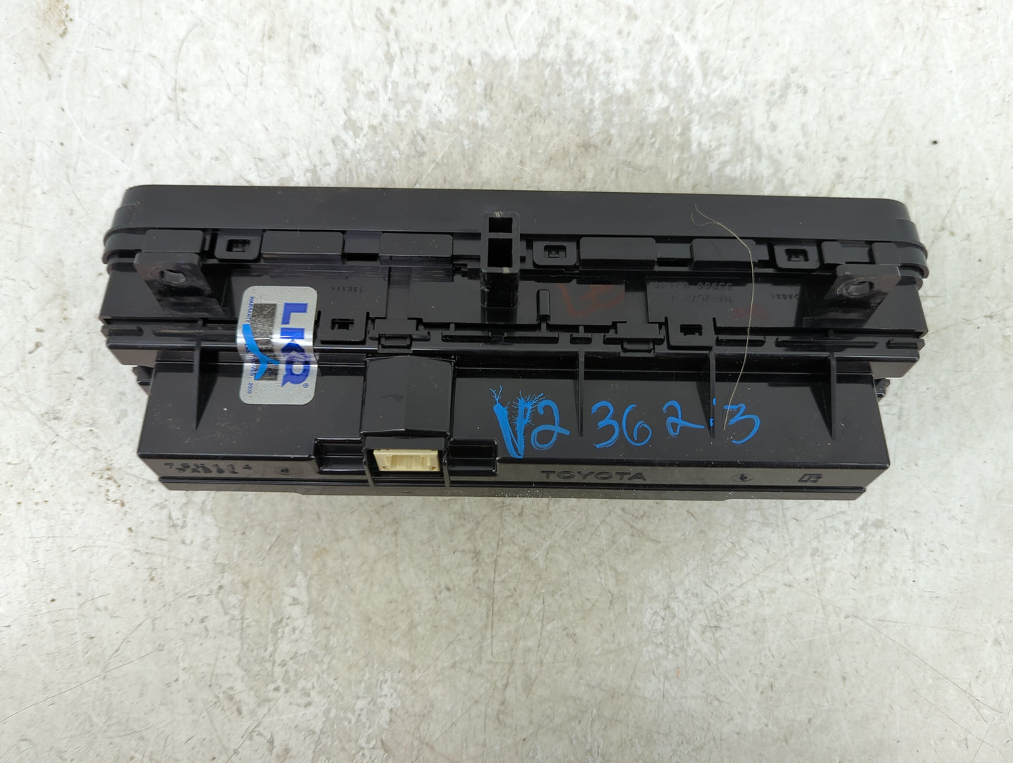 2017 Toyota Corolla Climate Control Module Temperature AC/Heater Replacement P/N:75K114 Fits OEM Used Auto Parts - Oemusedau