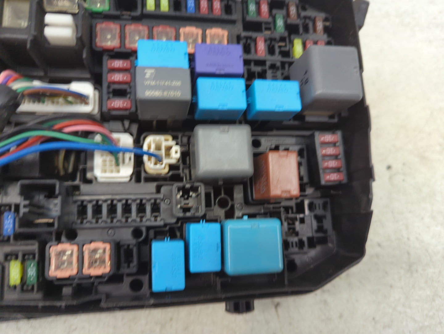 2014-2019 Toyota Corolla Fusebox Fuse Box Panel Relay Module Fits Fits 2014 2015 2016 2017 2018 2019 OEM Used Auto Parts - O