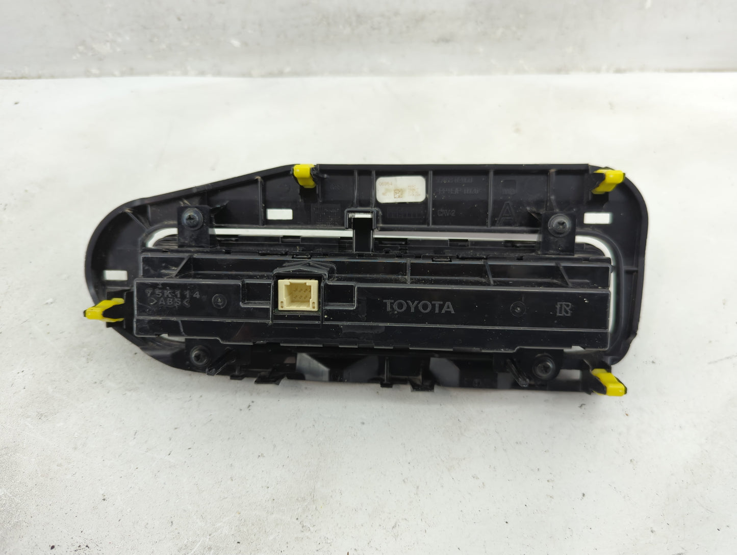 2017-2019 Toyota Corolla Climate Control Module Temperature AC/Heater Replacement P/N:55468-02060 Fits Fits 2017 2018 2019 O