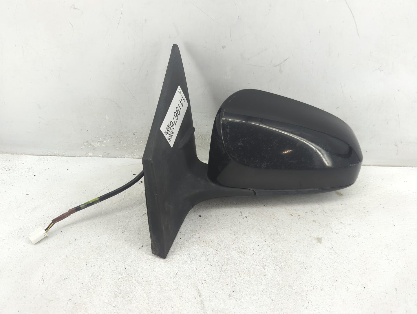 2014-2019 Toyota Corolla Driver Side View Mirror - Left Door Mirror OEM Used - Oemusedautoparts1.com