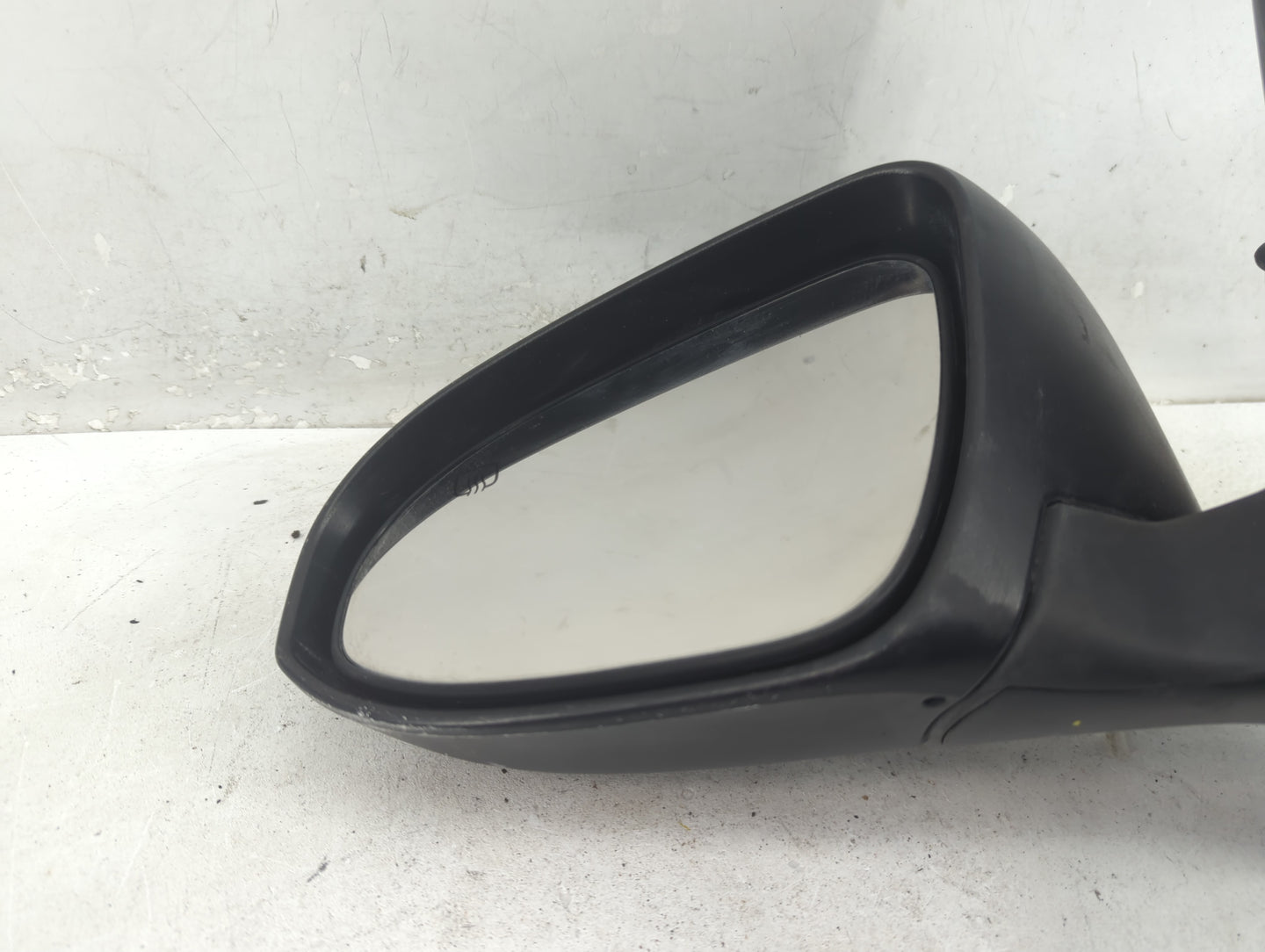 2014-2019 Toyota Corolla Driver Side View Mirror - Left Door Mirror OEM Used - Oemusedautoparts1.com