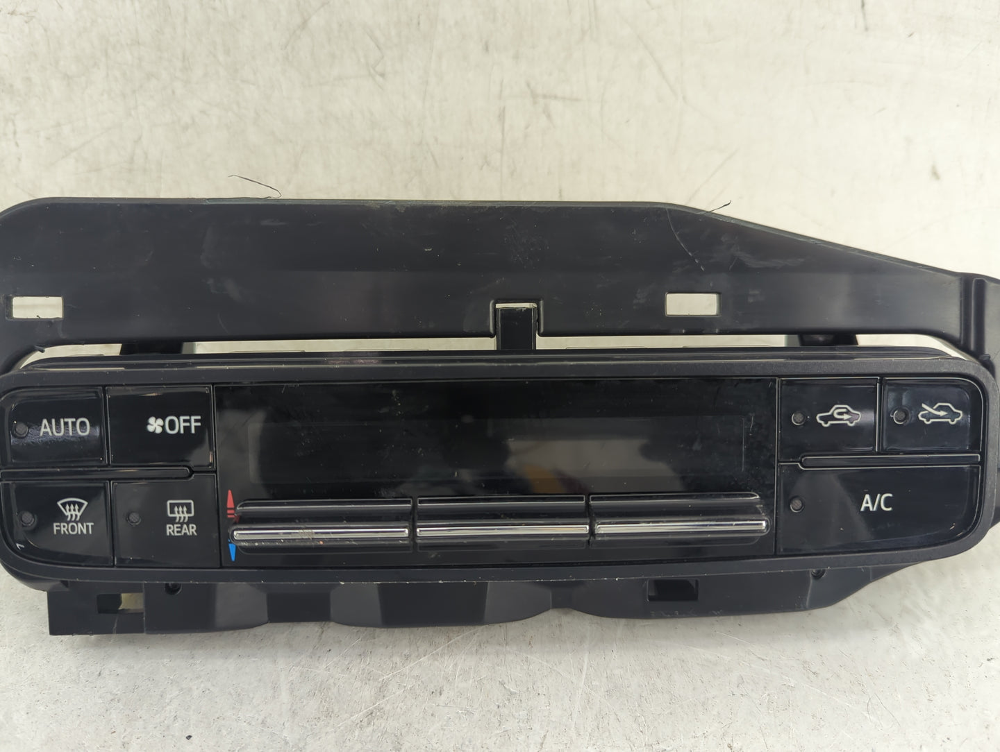 2017-2019 Toyota Corolla Climate Control Module Temperature AC/Heater Replacement P/N:75K114 Fits Fits 2017 2018 2019 OEM Us