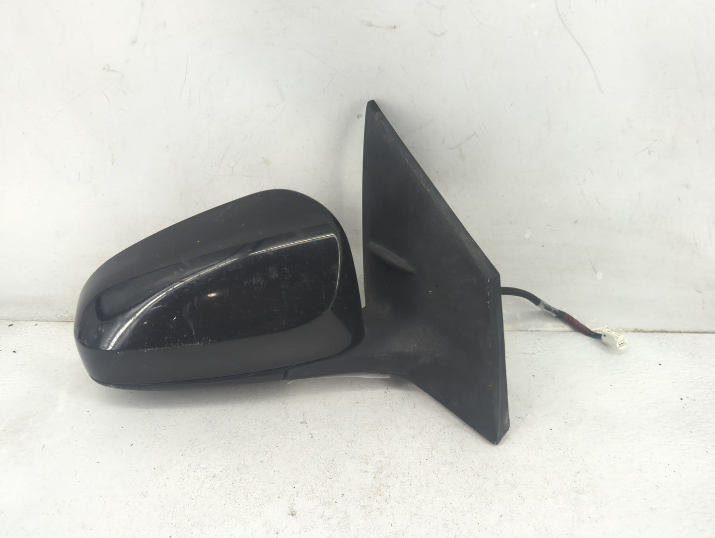 2014-2019 Toyota Corolla Passenger Side View Mirror - Right Door Mirror OEM Used - Oemusedautoparts1.com