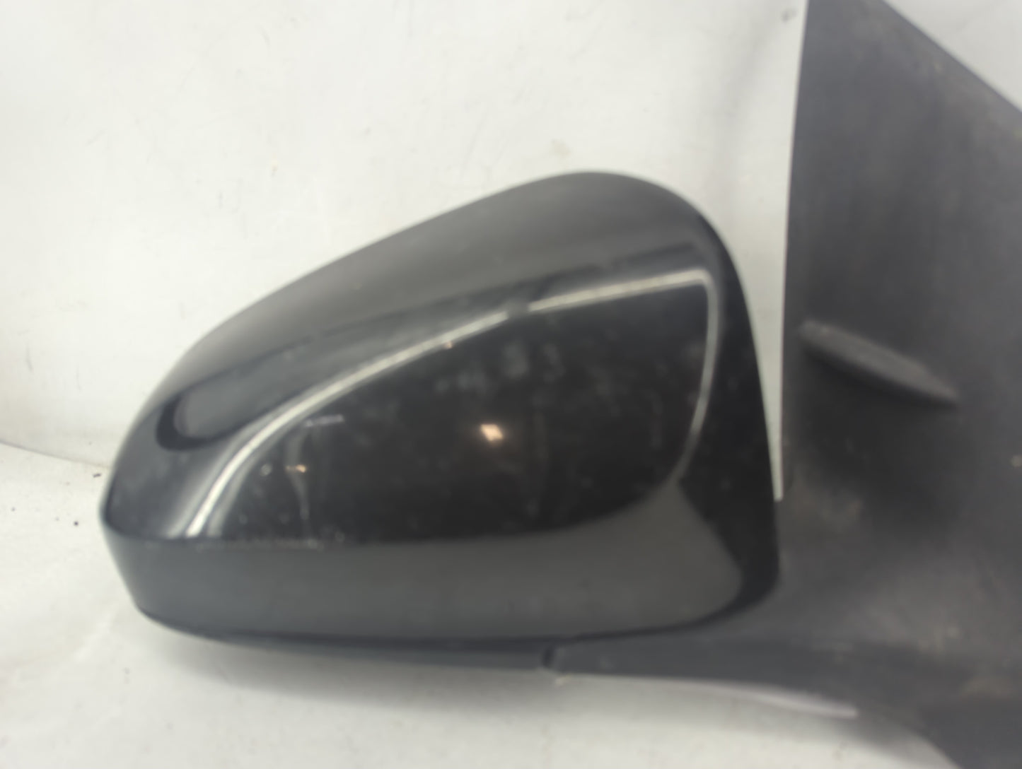2014-2019 Toyota Corolla Passenger Side View Mirror - Right Door Mirror OEM Used - Oemusedautoparts1.com