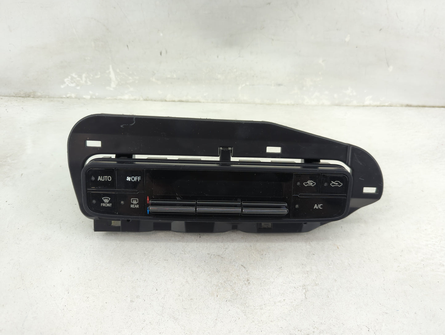 2017-2019 Toyota Corolla Climate Control Module Temperature AC/Heater Replacement P/N:55468-02060 Fits Fits 2017 2018 2019 O