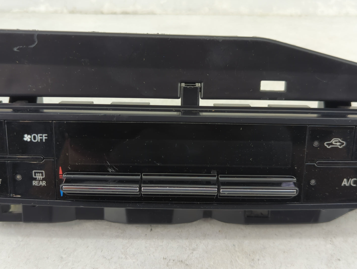 2017-2019 Toyota Corolla Climate Control Module Temperature AC/Heater Replacement P/N:55468-02060 Fits Fits 2017 2018 2019 O