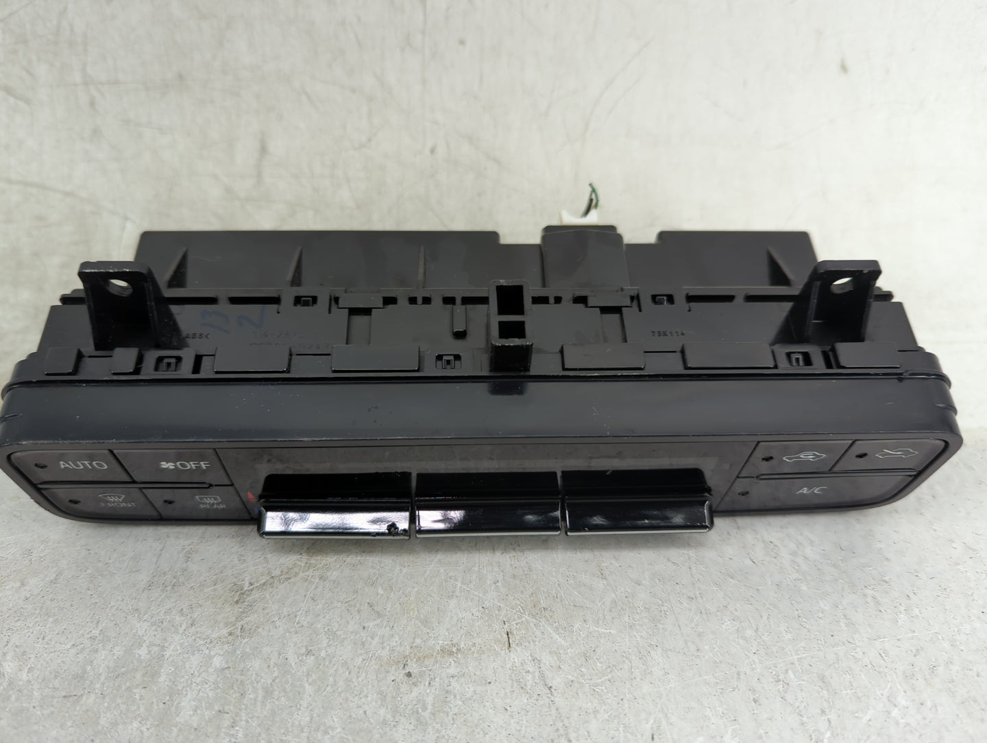 2017-2019 Toyota Corolla Climate Control Module Temperature AC/Heater Replacement P/N:55900-02A30 114-2A73 Fits OEM Used Aut