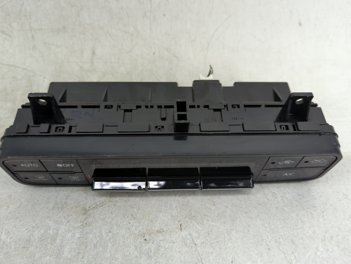 2017-2019 Toyota Corolla Climate Control Module Temperature AC/Heater Replacement P/N:55900-02A30 114-2A73 Fits OEM Used Aut