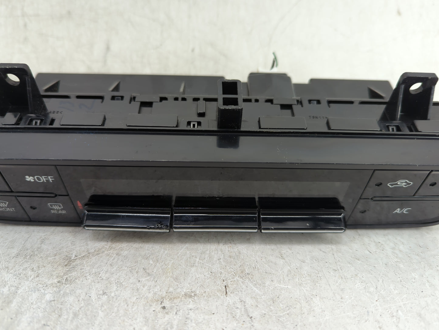 2017-2019 Toyota Corolla Climate Control Module Temperature AC/Heater Replacement P/N:55900-02A30 114-2A73 Fits OEM Used Aut