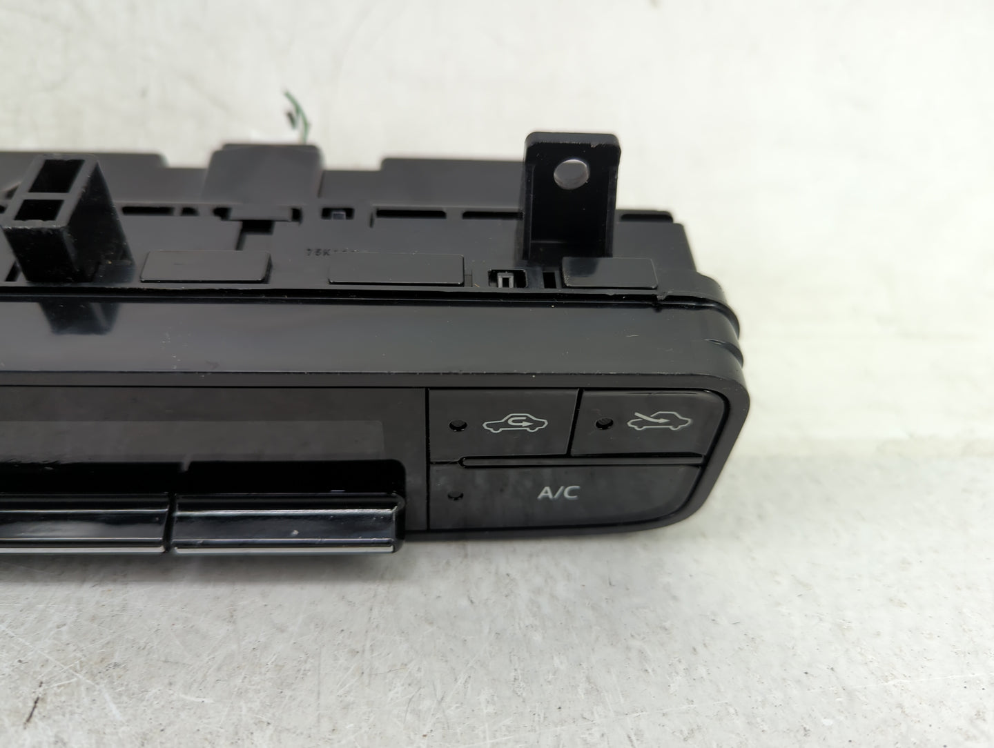 2017-2019 Toyota Corolla Climate Control Module Temperature AC/Heater Replacement P/N:55900-02A30 114-2A73 Fits OEM Used Aut