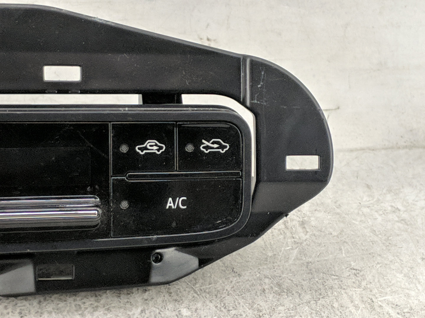2017-2019 Toyota Corolla Climate Control Module Temperature AC/Heater Replacement P/N:55900-02A30 114-2D75 Fits OEM Used Aut