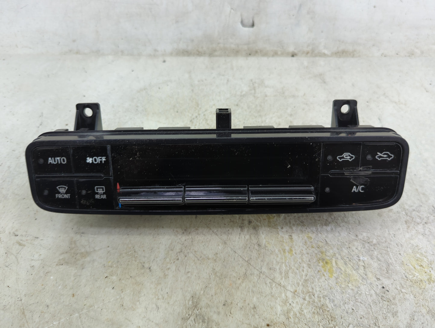 2017-2019 Toyota Corolla Climate Control Module Temperature AC/Heater Replacement P/N:55900-02A30 114-2J75 Fits OEM Used Aut