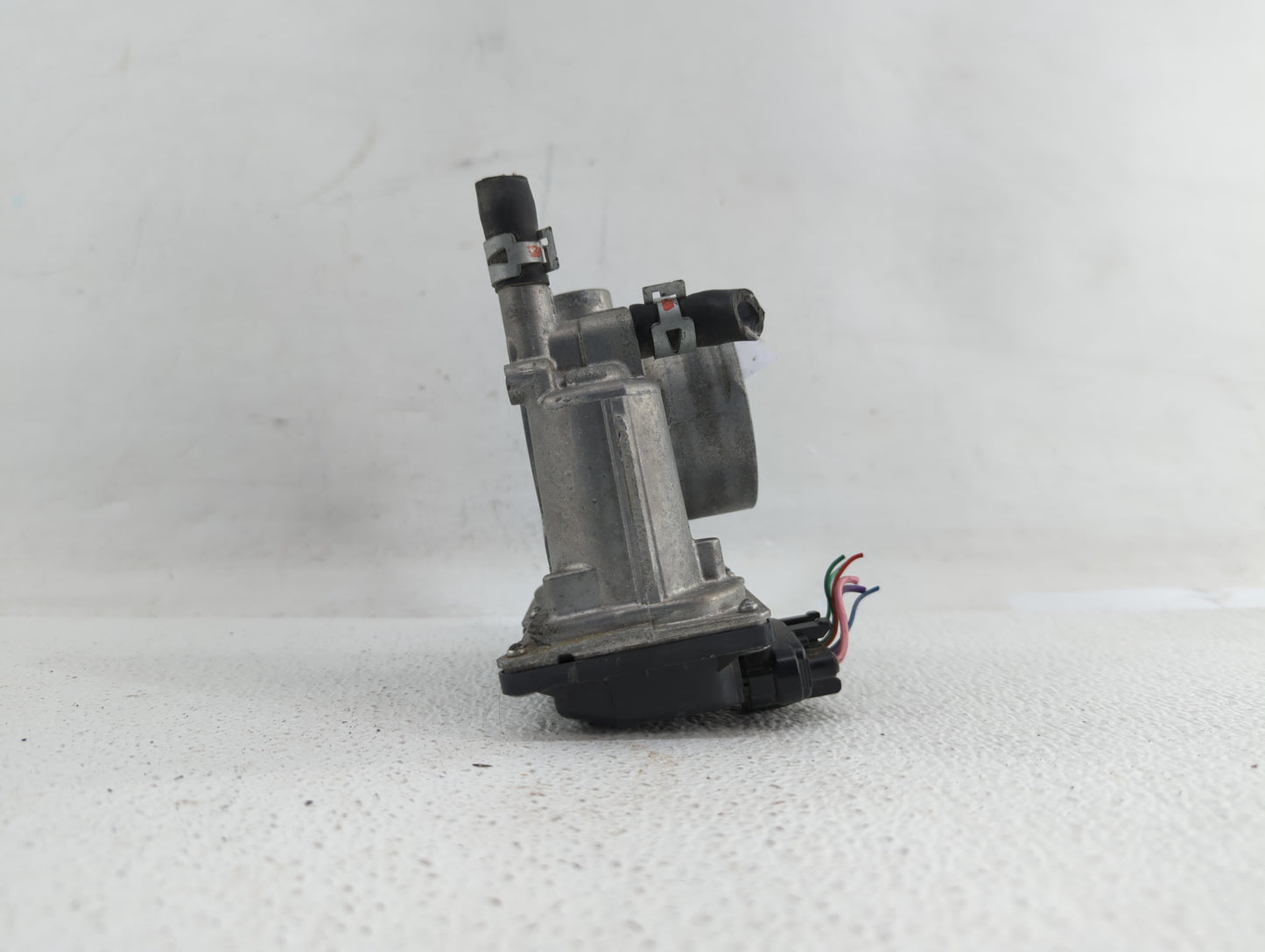 2011-2018 Toyota Corolla Throttle Body P/N:22030-0T080 Fits Fits 2011 2012 2013 2014 2015 2016 2017 2018 OEM Used Auto Parts