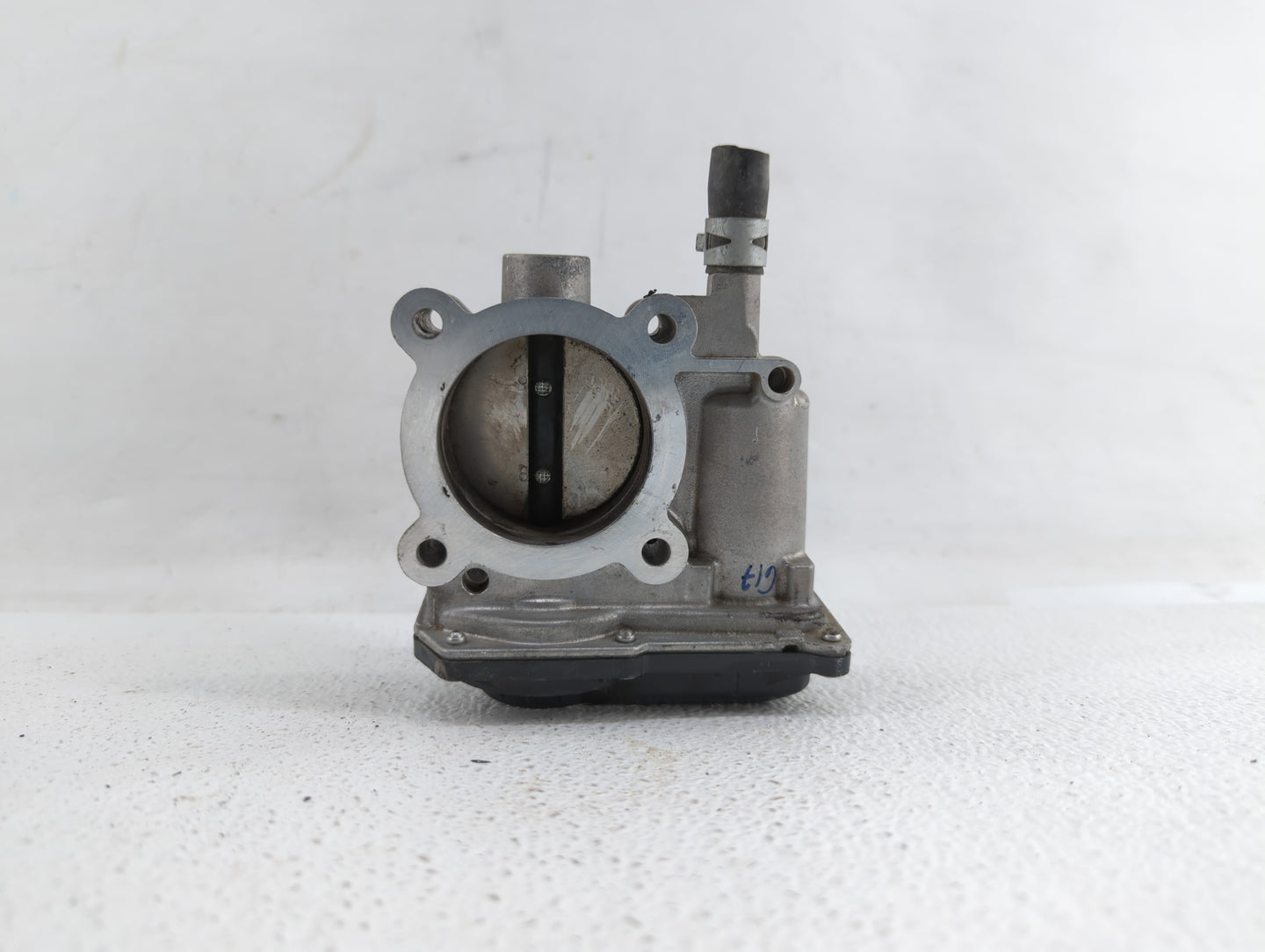 2011-2018 Toyota Corolla Throttle Body P/N:22030-0T080 Fits Fits 2011 2012 2013 2014 2015 2016 2017 2018 OEM Used Auto Parts