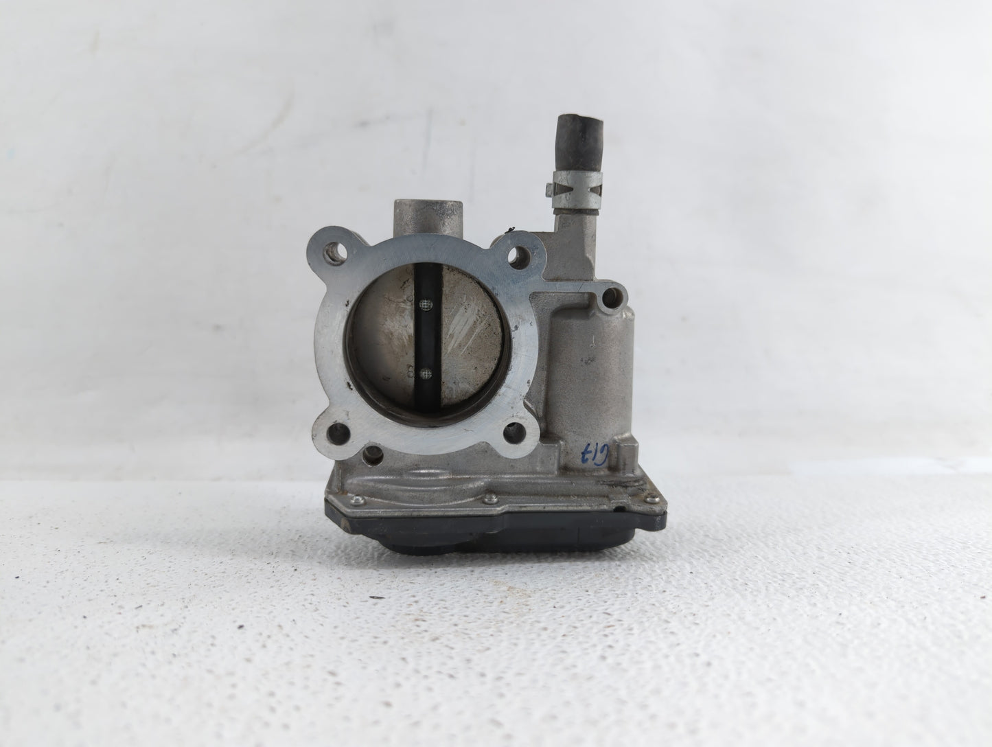 2011-2018 Toyota Corolla Throttle Body P/N:22030-0T080 Fits Fits 2011 2012 2013 2014 2015 2016 2017 2018 OEM Used Auto Parts