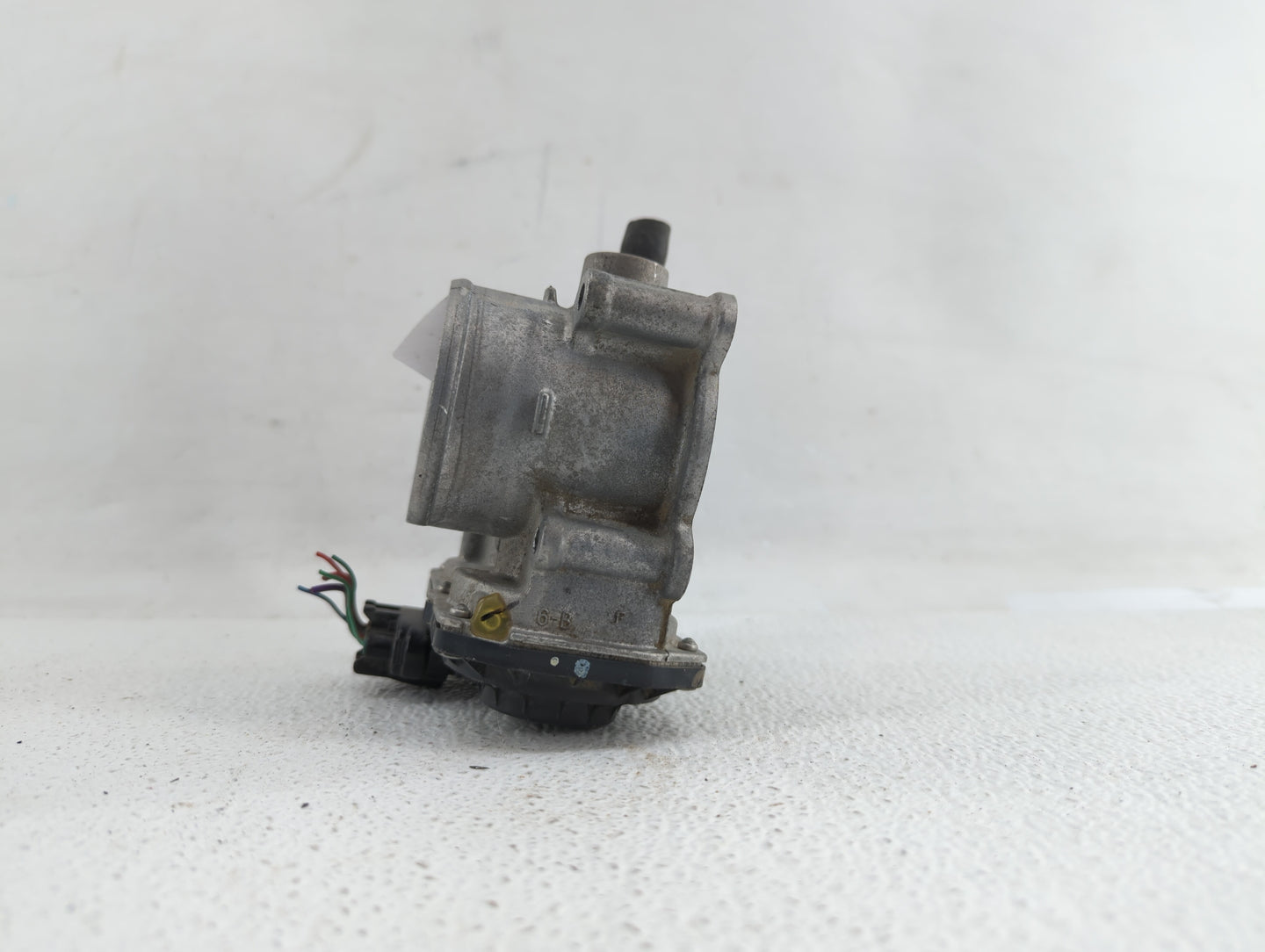 2011-2018 Toyota Corolla Throttle Body P/N:22030-0T080 Fits Fits 2011 2012 2013 2014 2015 2016 2017 2018 OEM Used Auto Parts