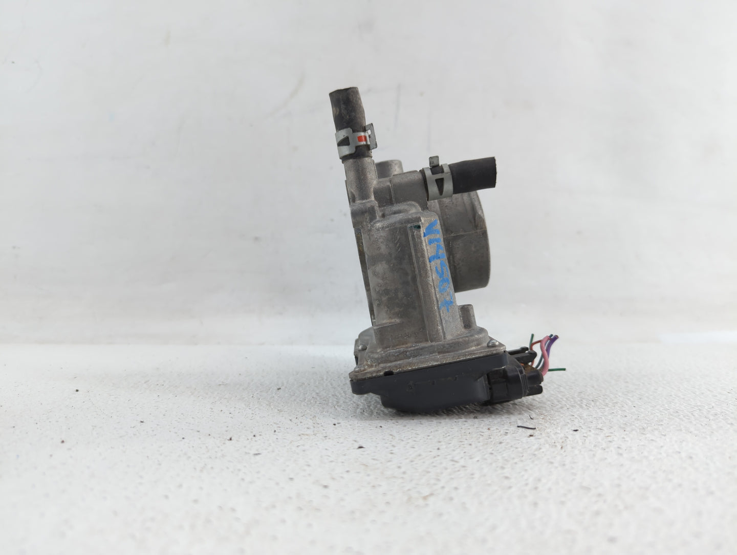 2011-2018 Toyota Corolla Throttle Body P/N:22030-0T080 Fits Fits 2011 2012 2013 2014 2015 2016 2017 2018 OEM Used Auto Parts