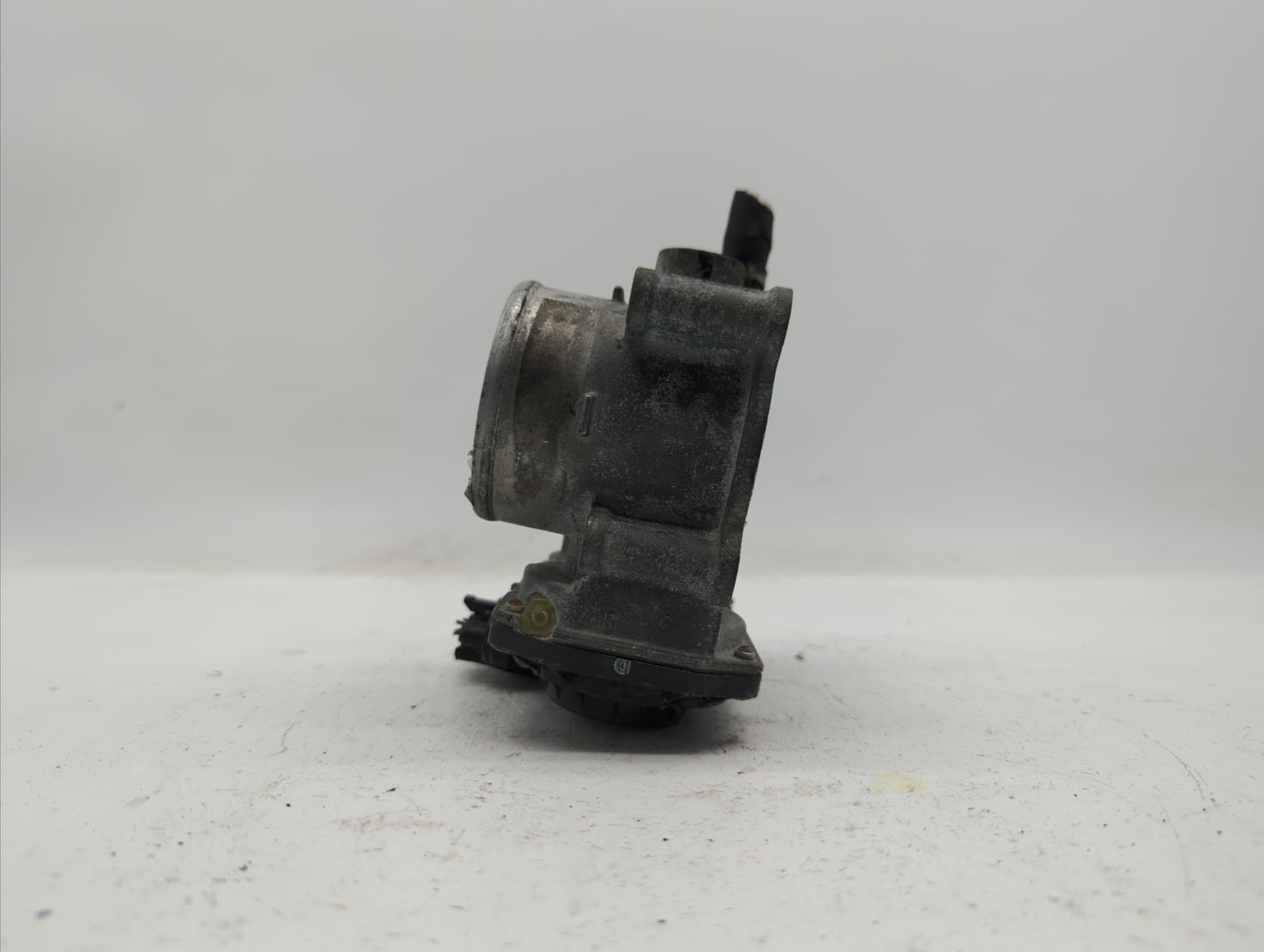 2011-2018 Toyota Corolla Throttle Body P/N:22030-0T080 Fits Fits 2011 2012 2013 2014 2015 2016 2017 2018 OEM Used Auto Parts