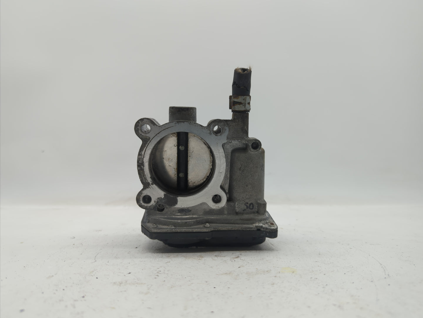 2011-2018 Toyota Corolla Throttle Body P/N:22030-0T080 Fits Fits 2011 2012 2013 2014 2015 2016 2017 2018 OEM Used Auto Parts