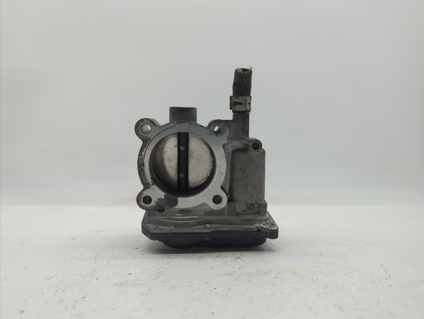 2011-2018 Toyota Corolla Throttle Body P/N:22030-0T080 Fits Fits 2011 2012 2013 2014 2015 2016 2017 2018 OEM Used Auto Parts