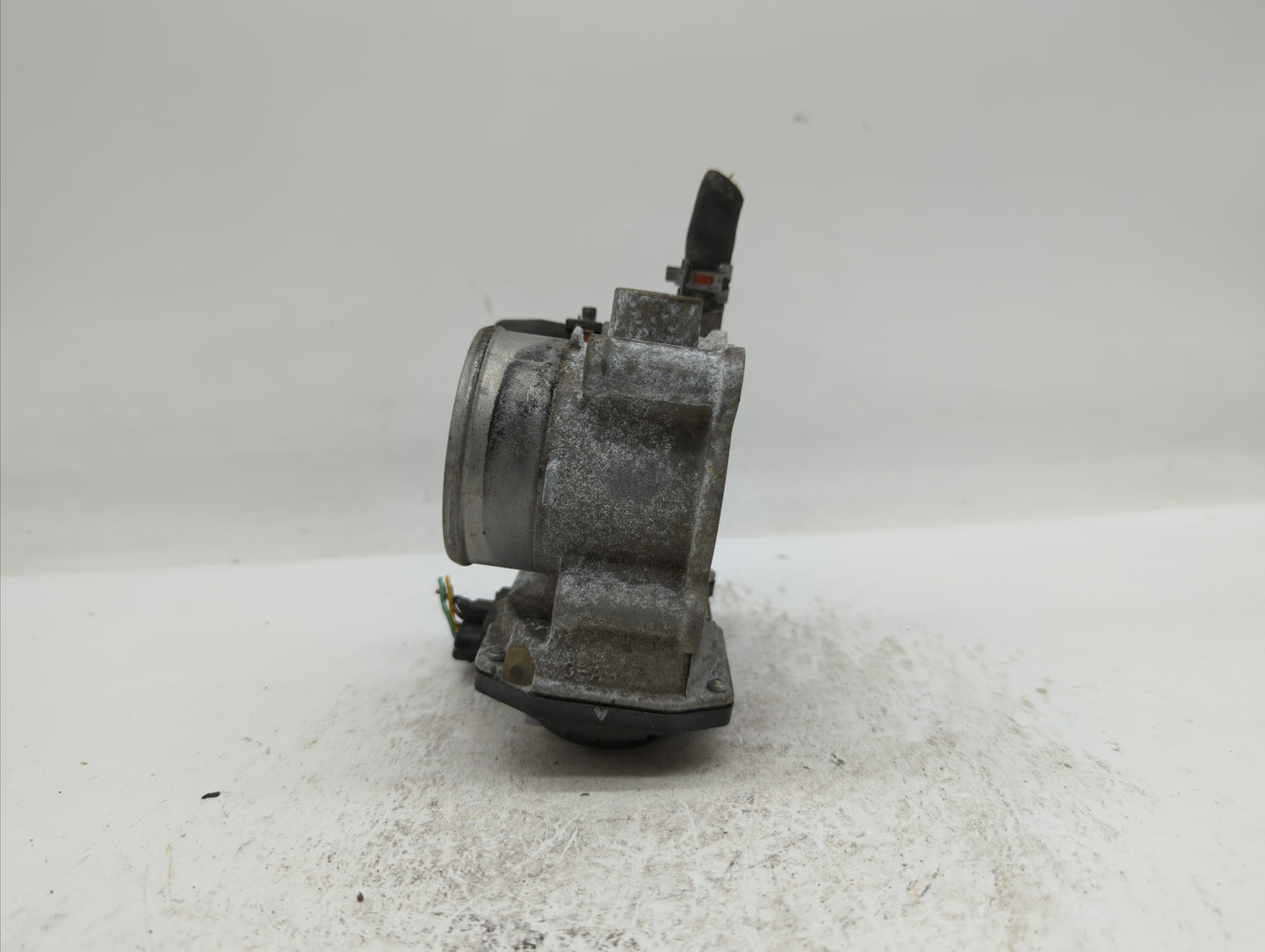 2011-2018 Toyota Corolla Throttle Body P/N:22030-0T080 Fits Fits 2011 2012 2013 2014 2015 2016 2017 2018 OEM Used Auto Parts