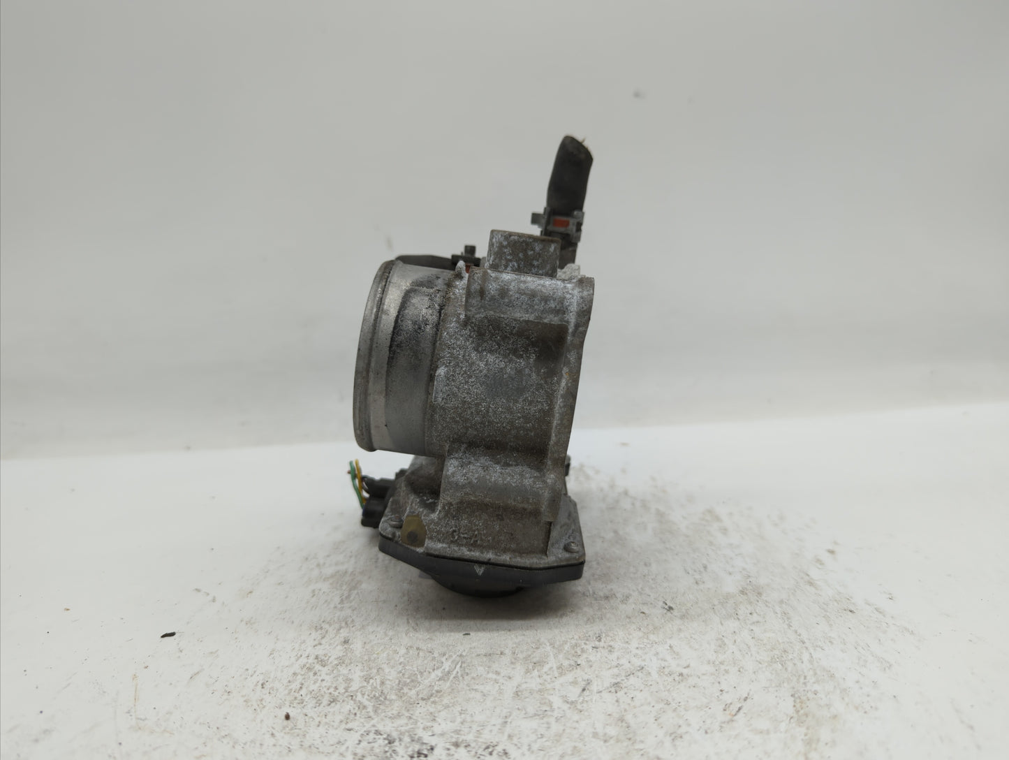 2011-2018 Toyota Corolla Throttle Body P/N:22030-0T080 Fits Fits 2011 2012 2013 2014 2015 2016 2017 2018 OEM Used Auto Parts