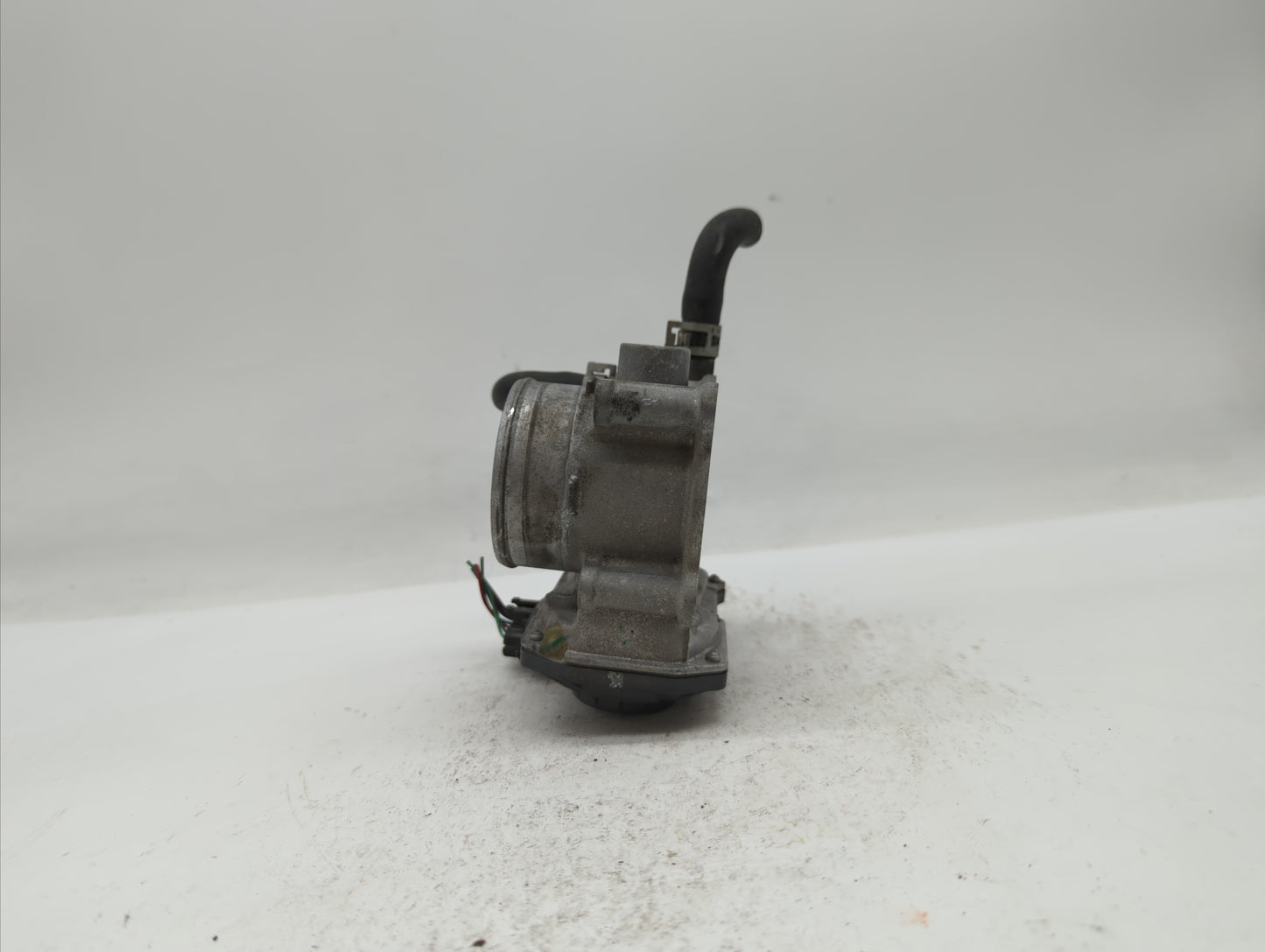 2011-2018 Toyota Corolla Throttle Body P/N:22030-0T080 Fits Fits 2011 2012 2013 2014 2015 2016 2017 2018 OEM Used Auto Parts