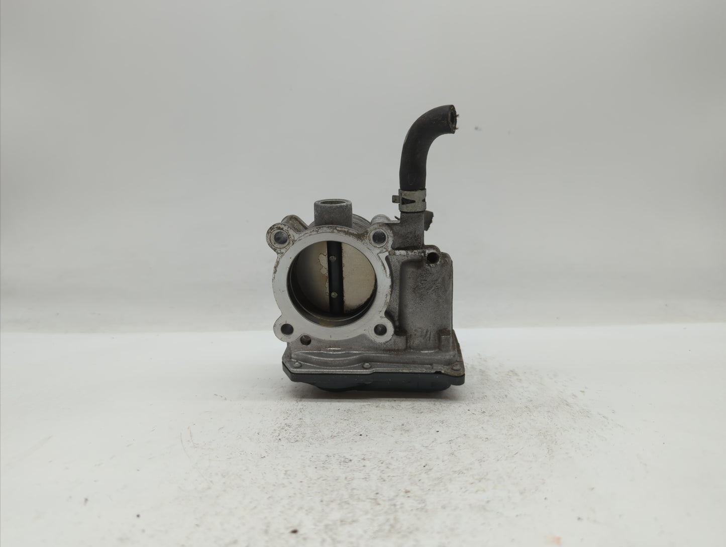 2011-2018 Toyota Corolla Throttle Body P/N:22030-0T080 Fits Fits 2011 2012 2013 2014 2015 2016 2017 2018 OEM Used Auto Parts
