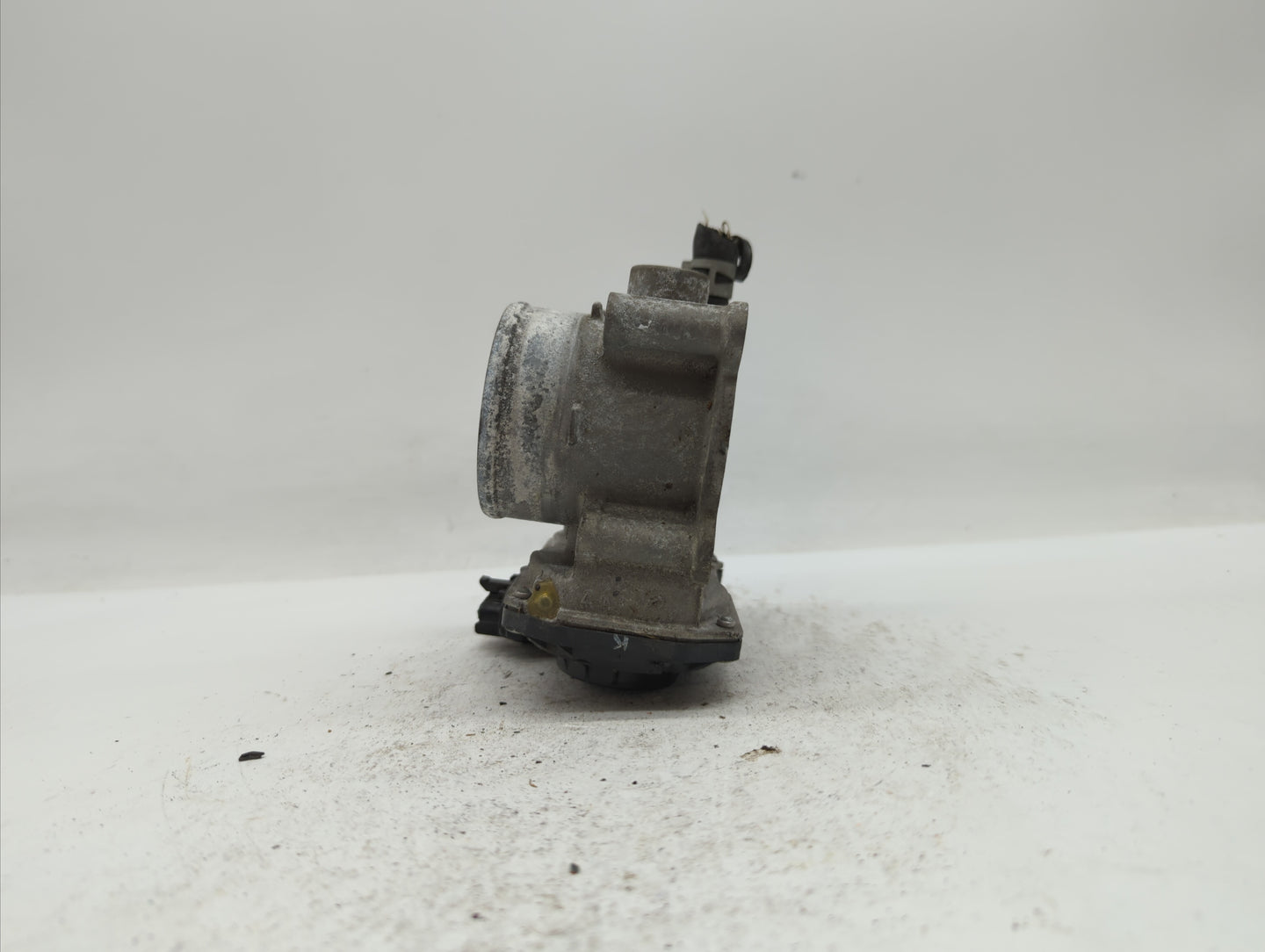 2011-2018 Toyota Corolla Throttle Body P/N:22030-0T080 Fits Fits 2011 2012 2013 2014 2015 2016 2017 2018 OEM Used Auto Parts