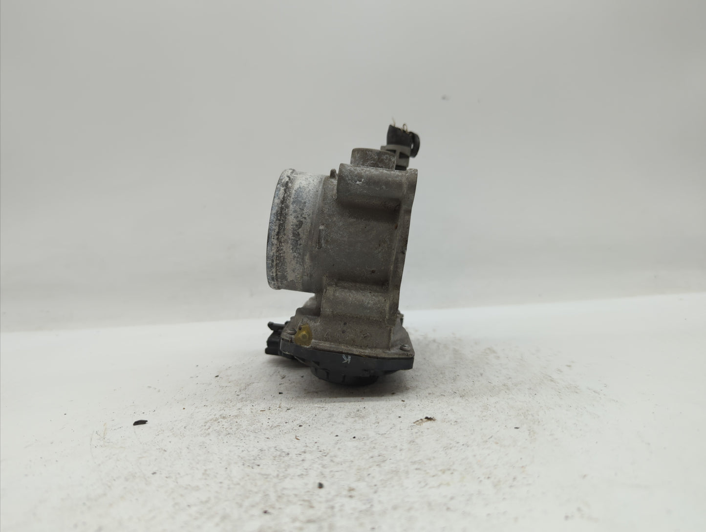 2011-2018 Toyota Corolla Throttle Body P/N:22030-0T080 Fits Fits 2011 2012 2013 2014 2015 2016 2017 2018 OEM Used Auto Parts