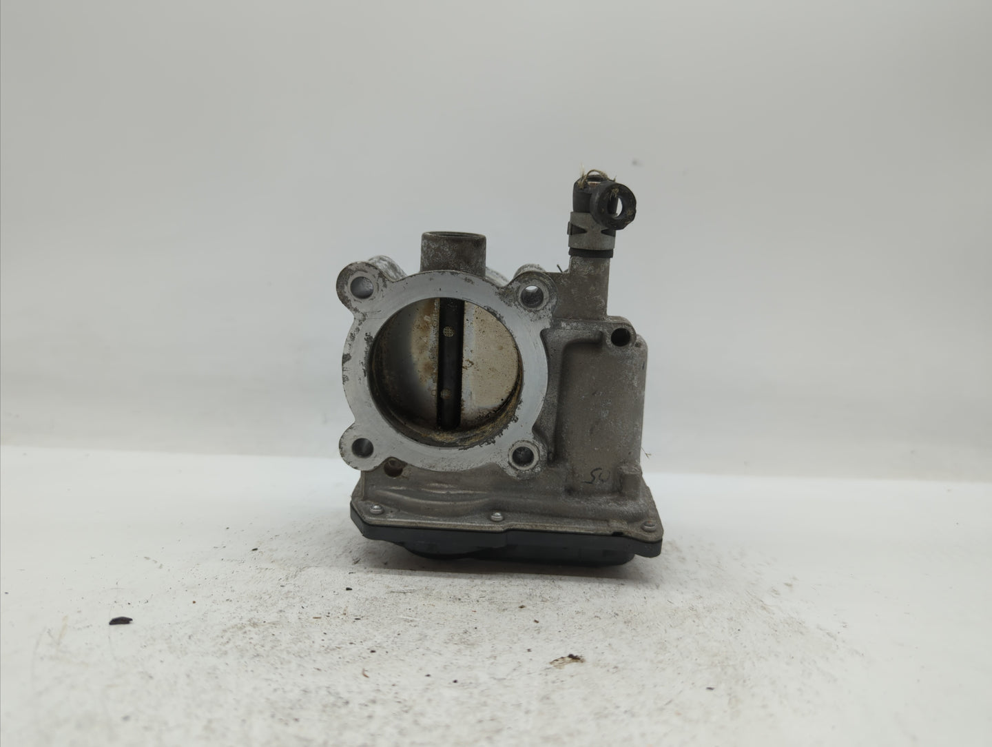 2011-2018 Toyota Corolla Throttle Body P/N:22030-0T080 Fits Fits 2011 2012 2013 2014 2015 2016 2017 2018 OEM Used Auto Parts