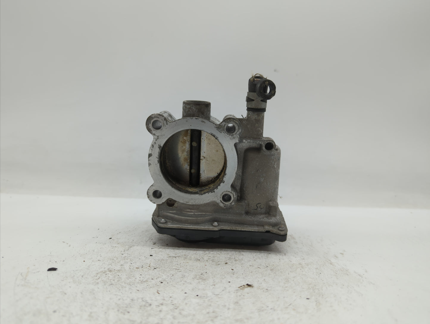2011-2018 Toyota Corolla Throttle Body P/N:22030-0T080 Fits Fits 2011 2012 2013 2014 2015 2016 2017 2018 OEM Used Auto Parts
