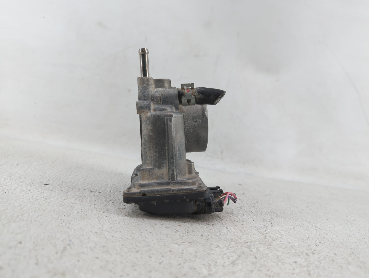 2011-2018 Toyota Corolla Throttle Body P/N:22030-0T080 Fits Fits 2011 2012 2013 2014 2015 2016 2017 2018 OEM Used Auto Parts