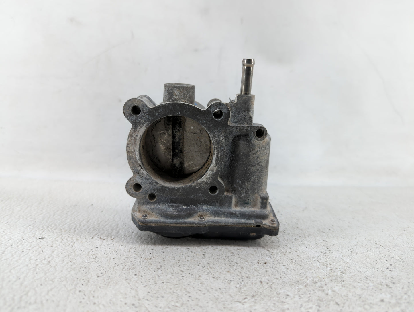 2011-2018 Toyota Corolla Throttle Body P/N:22030-0T080 Fits Fits 2011 2012 2013 2014 2015 2016 2017 2018 OEM Used Auto Parts