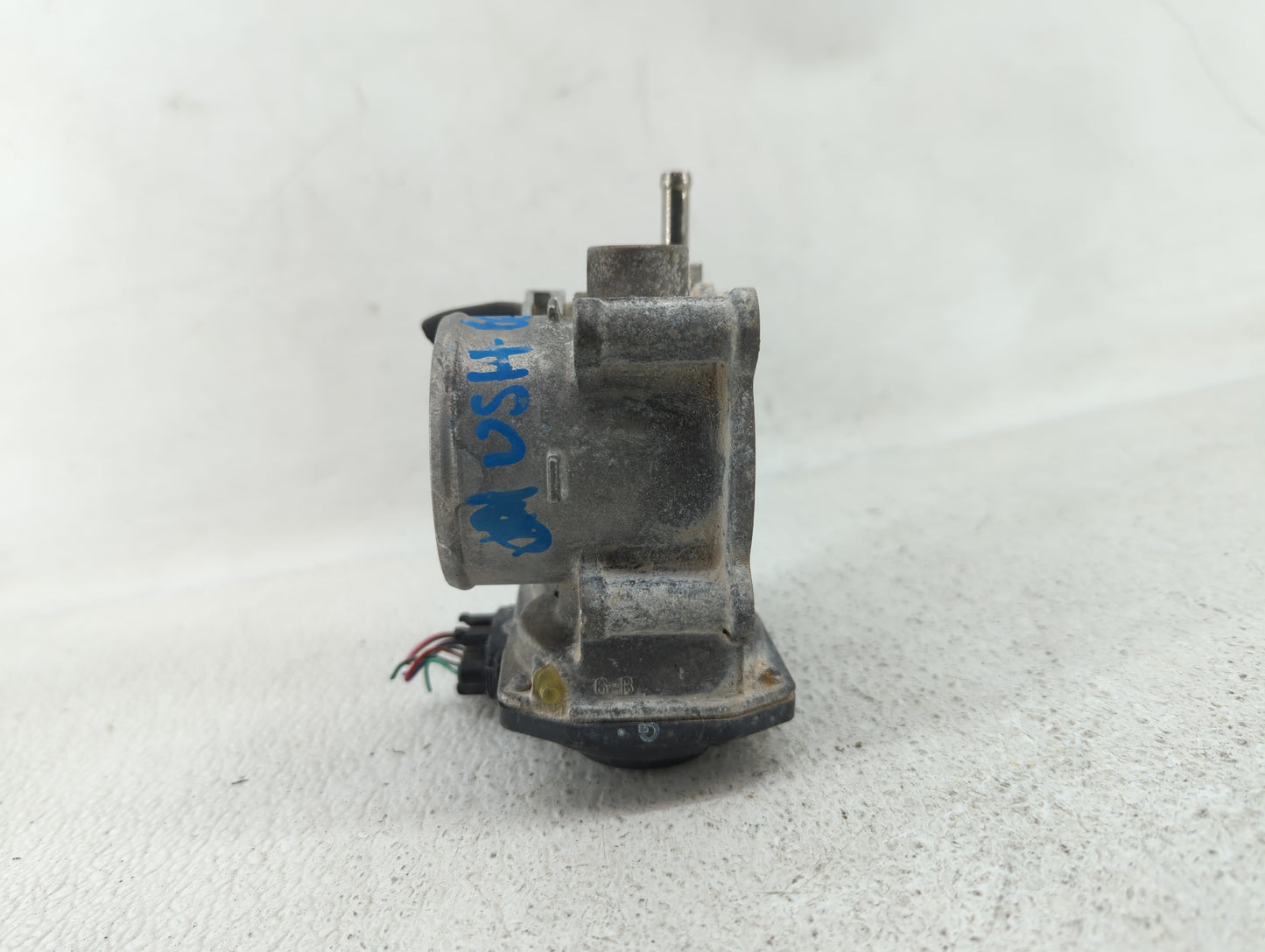 2011-2018 Toyota Corolla Throttle Body P/N:22030-0T080 Fits Fits 2011 2012 2013 2014 2015 2016 2017 2018 OEM Used Auto Parts