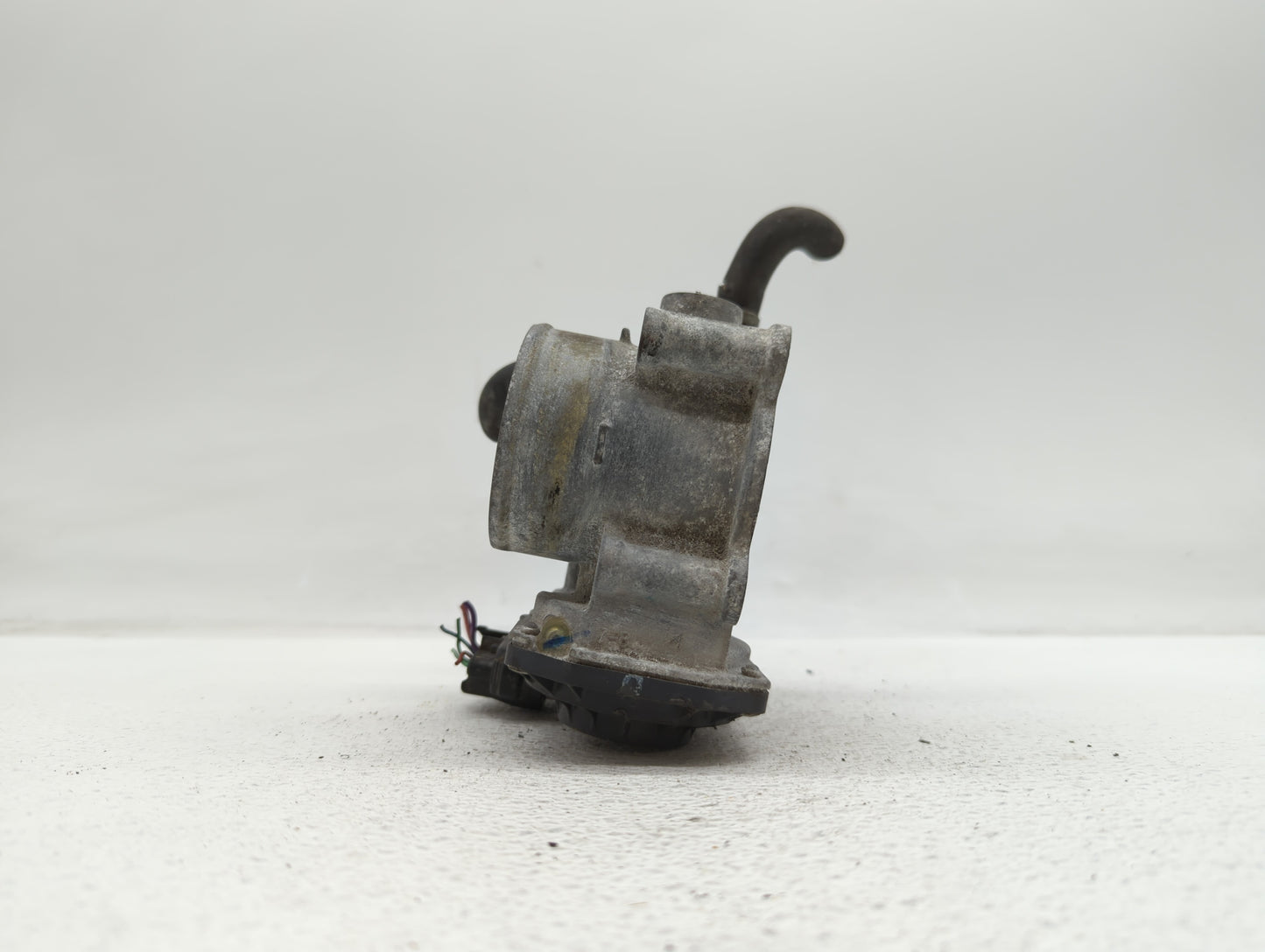 2011-2018 Toyota Corolla Throttle Body P/N:22030-0T080 Fits Fits 2011 2012 2013 2014 2015 2016 2017 2018 OEM Used Auto Parts