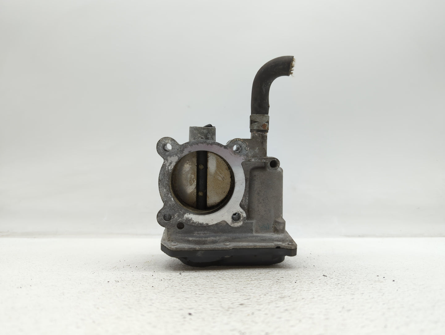 2011-2018 Toyota Corolla Throttle Body P/N:22030-0T080 Fits Fits 2011 2012 2013 2014 2015 2016 2017 2018 OEM Used Auto Parts