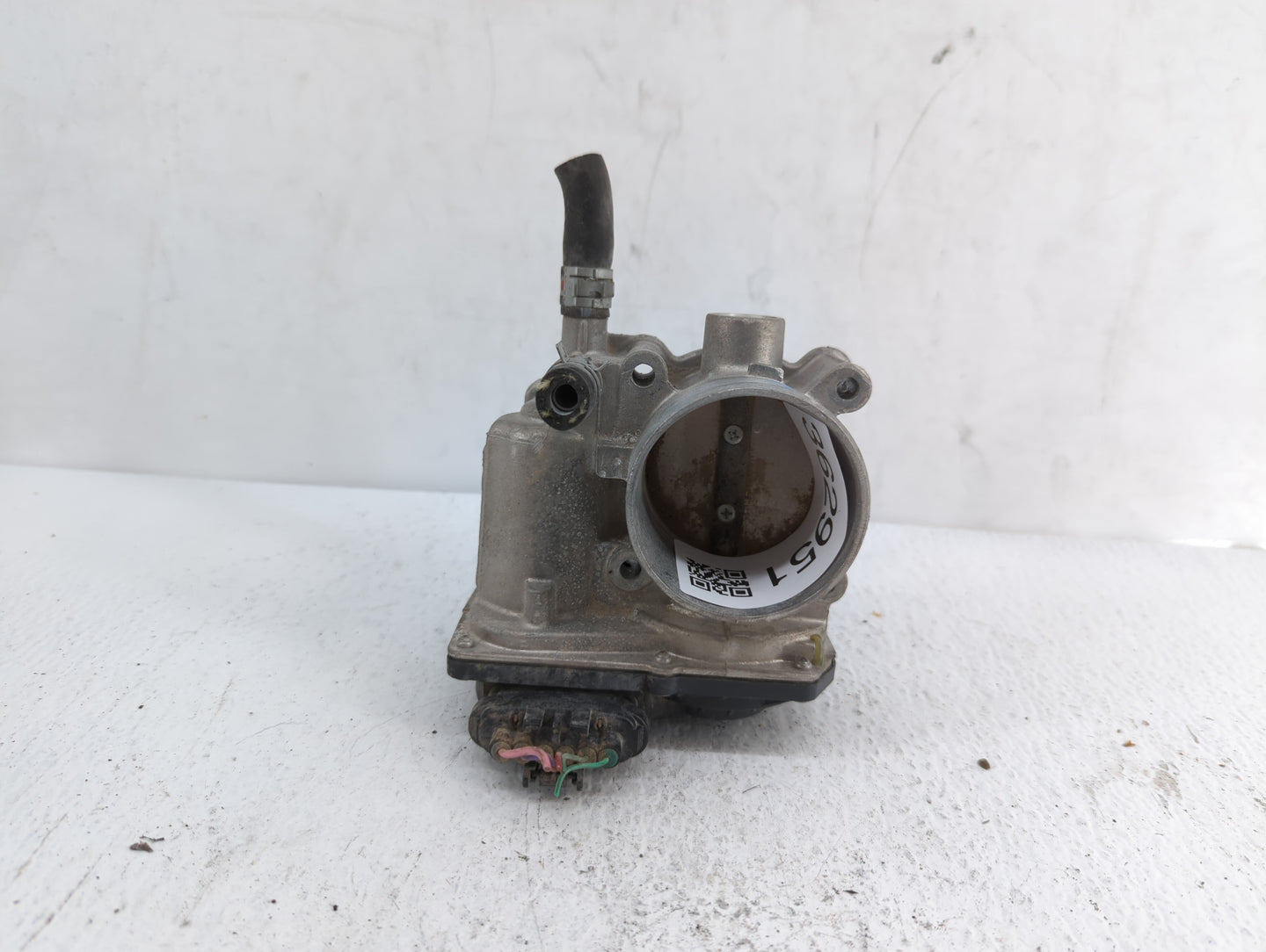 2011-2018 Toyota Corolla Throttle Body P/N:22030-0T080 Fits Fits 2011 2012 2013 2014 2015 2016 2017 2018 OEM Used Auto Parts