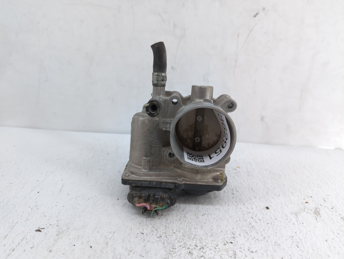 2011-2018 Toyota Corolla Throttle Body P/N:22030-0T080 Fits Fits 2011 2012 2013 2014 2015 2016 2017 2018 OEM Used Auto Parts