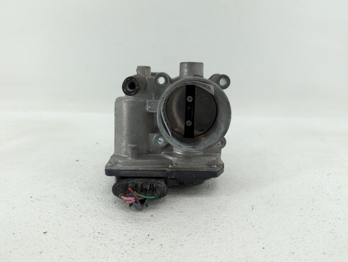 2011-2018 Toyota Corolla Throttle Body P/N:22030-0T080 Fits Fits 2011 2012 2013 2014 2015 2016 2017 2018 OEM Used Auto Parts