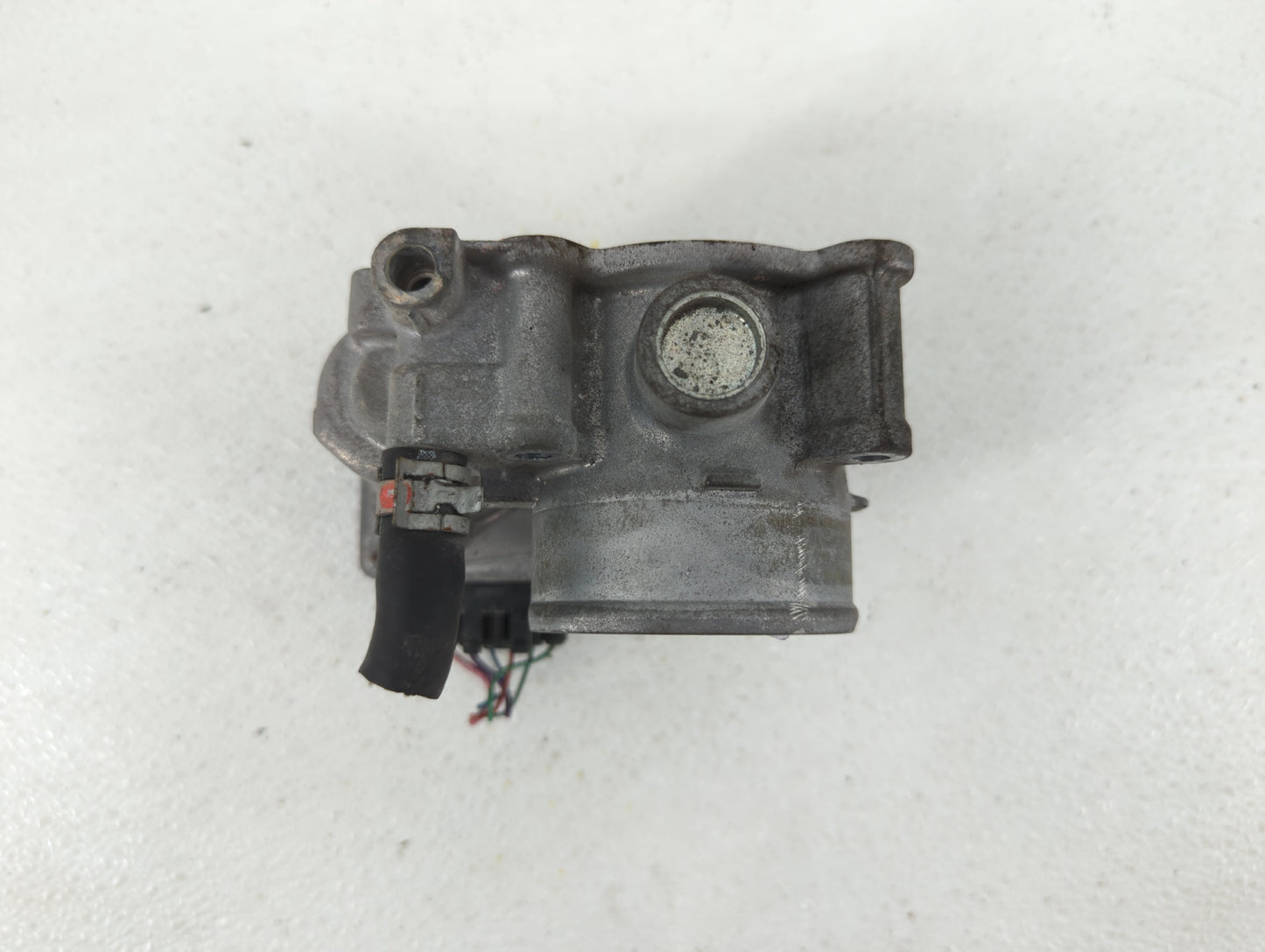 2011-2018 Toyota Corolla Throttle Body P/N:22030-0T080 Fits Fits 2011 2012 2013 2014 2015 2016 2017 2018 OEM Used Auto Parts