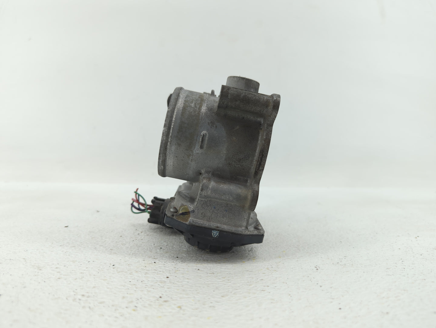 2011-2018 Toyota Corolla Throttle Body P/N:22030-0T080 Fits Fits 2011 2012 2013 2014 2015 2016 2017 2018 OEM Used Auto Parts