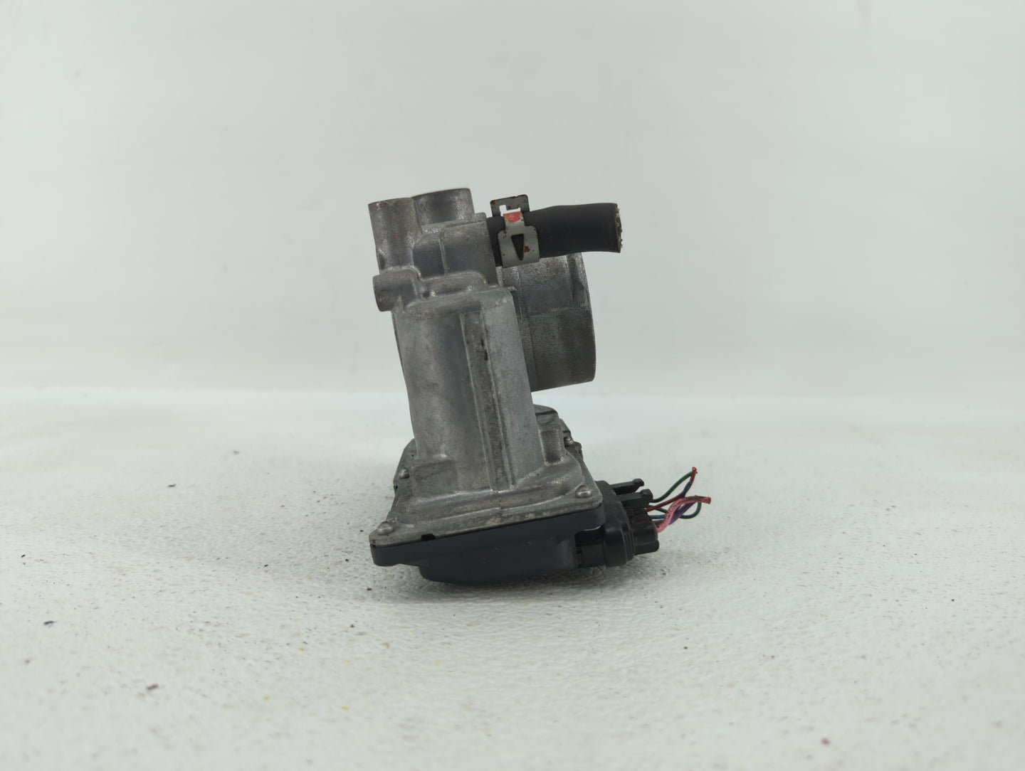 2011-2018 Toyota Corolla Throttle Body P/N:22030-0T080 Fits Fits 2011 2012 2013 2014 2015 2016 2017 2018 OEM Used Auto Parts