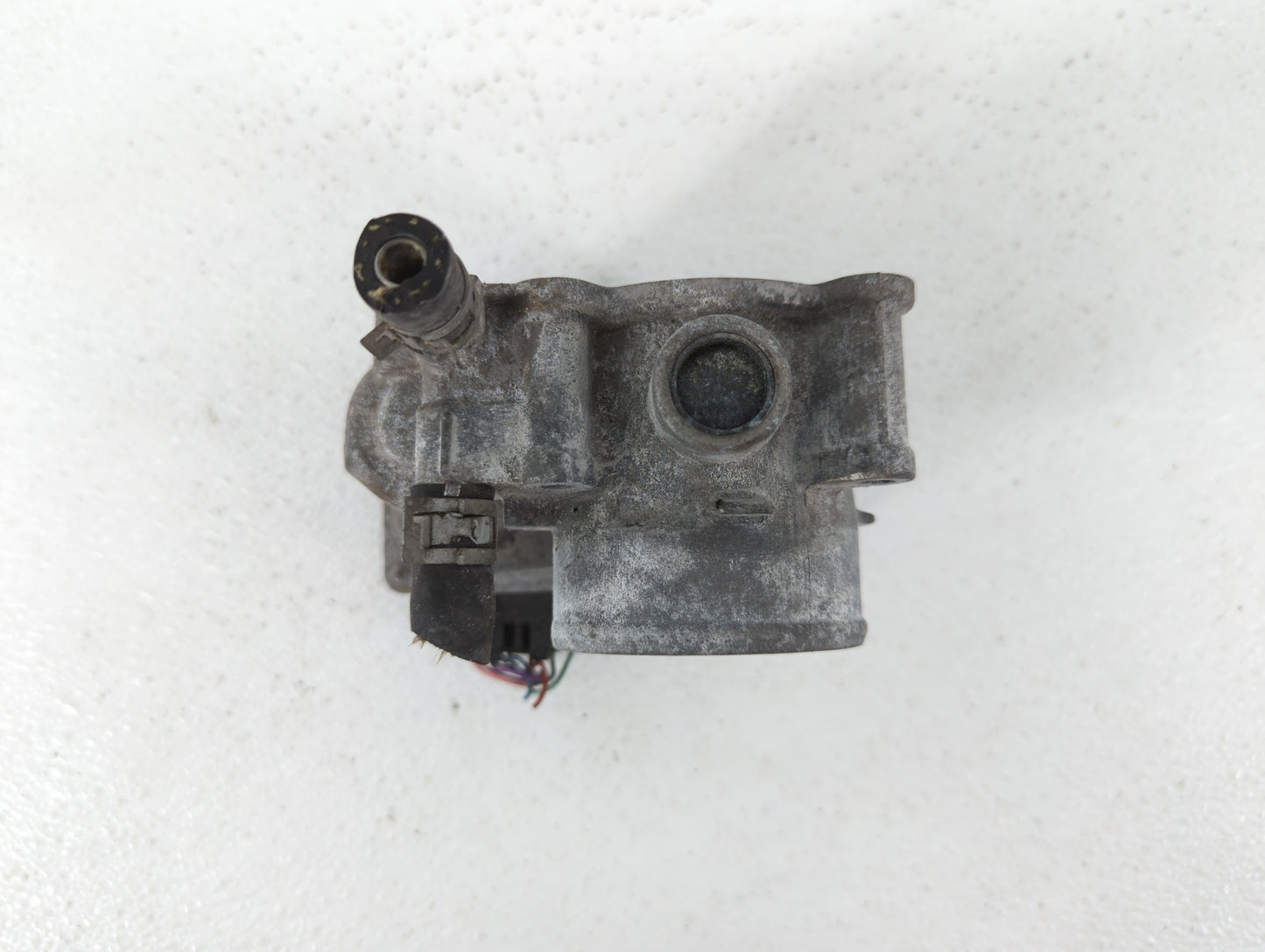 2011-2018 Toyota Corolla Throttle Body P/N:22030-0T080 Fits Fits 2011 2012 2013 2014 2015 2016 2017 2018 OEM Used Auto Parts